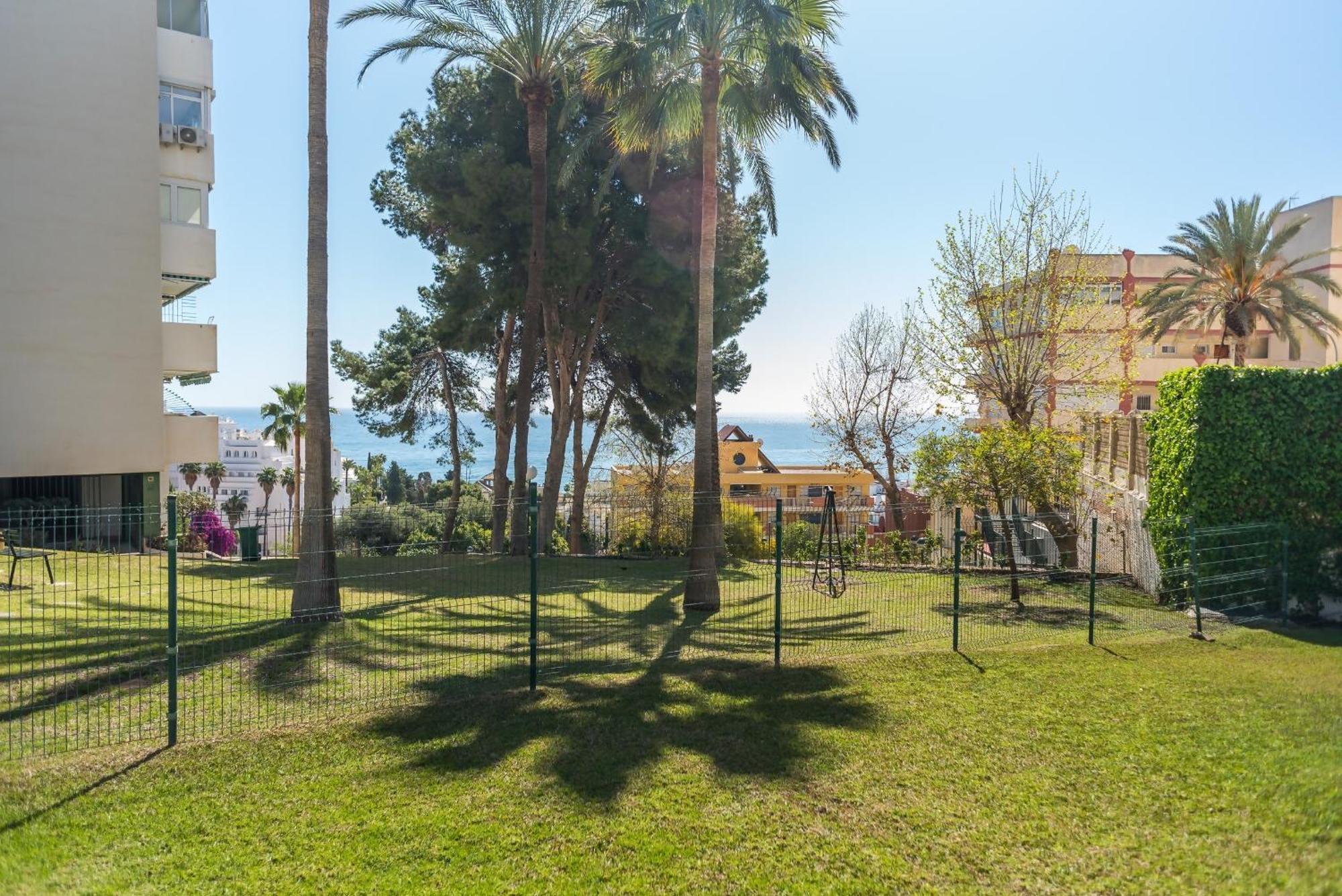 Torremolinos Yellow Fabuloso Andra Exterior foto